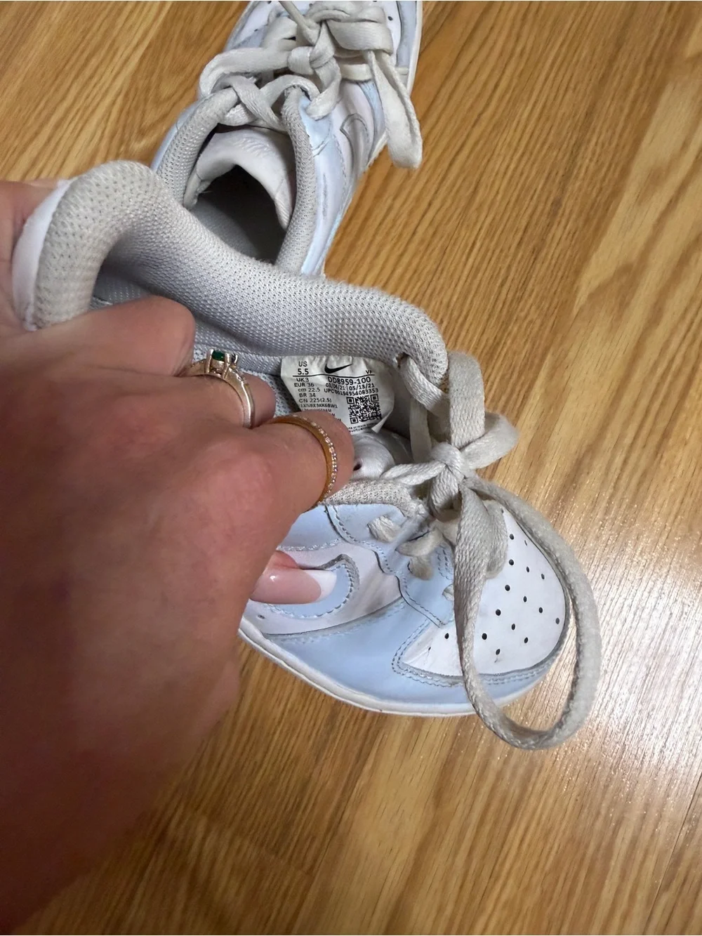 Nike Kids Light Blue and White Low-Top Sneakers